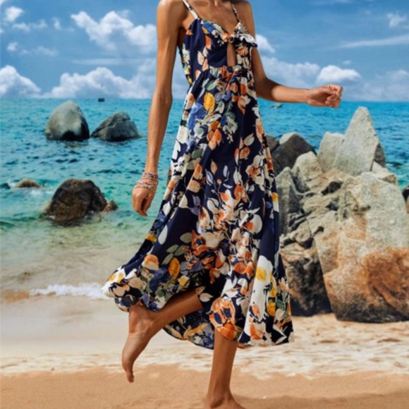 New Navy Abstract Cutout-Front Sleeveless Midi Dress - Picture 5 of 9